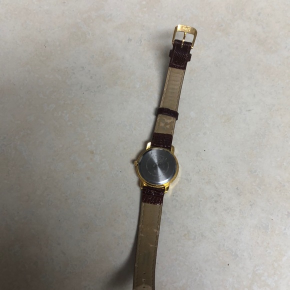 2 for $10 Gloria Vanderbilt women watch(works) - Picture 9 of 10